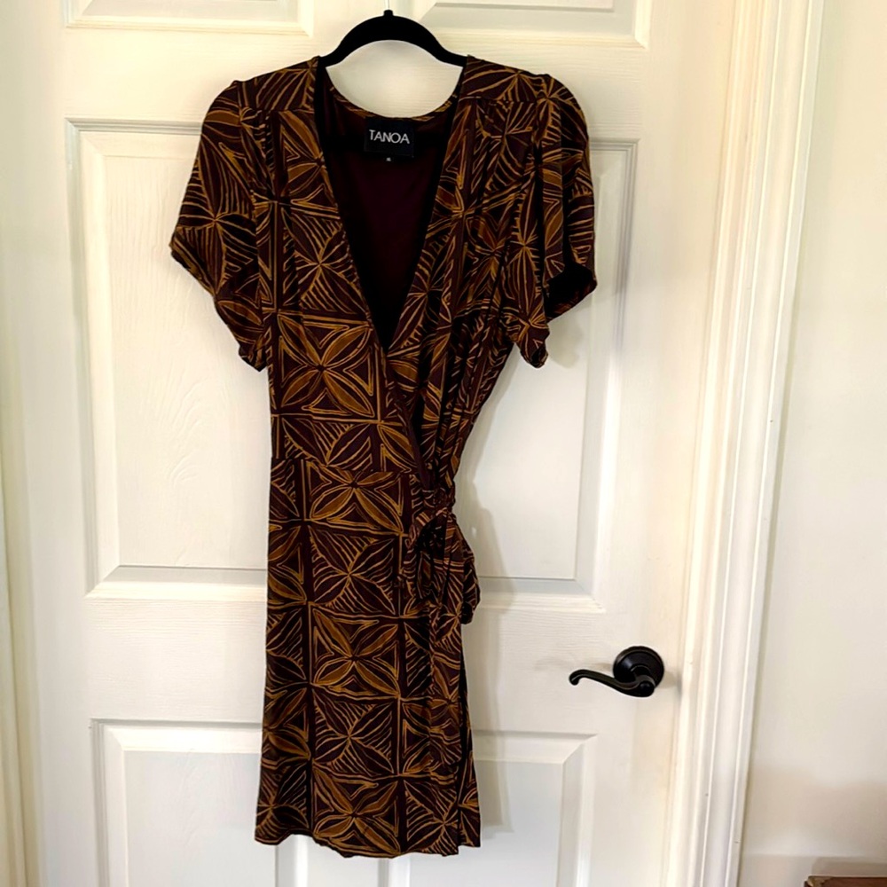 Tanoa Wrap Dress. Size XL. Brown and mustard colors